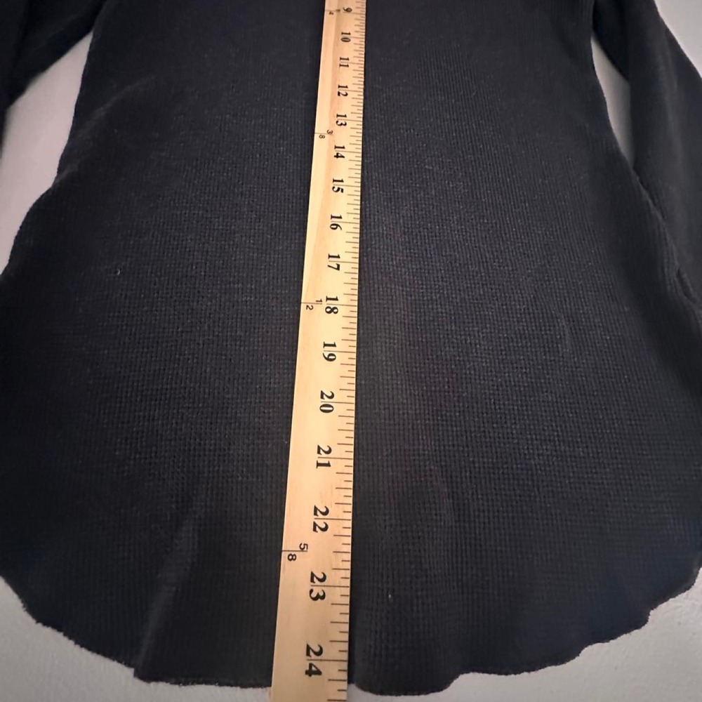 Old Navy long sleeve thermal size medium - Picture 2 of 6
